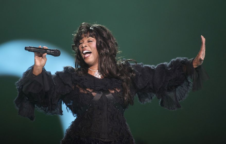 **FILE** Donna Summer performs Dec. 11, 2009, at the conclusion of the Nobel Peace concert in Oslo. (Associated Press)