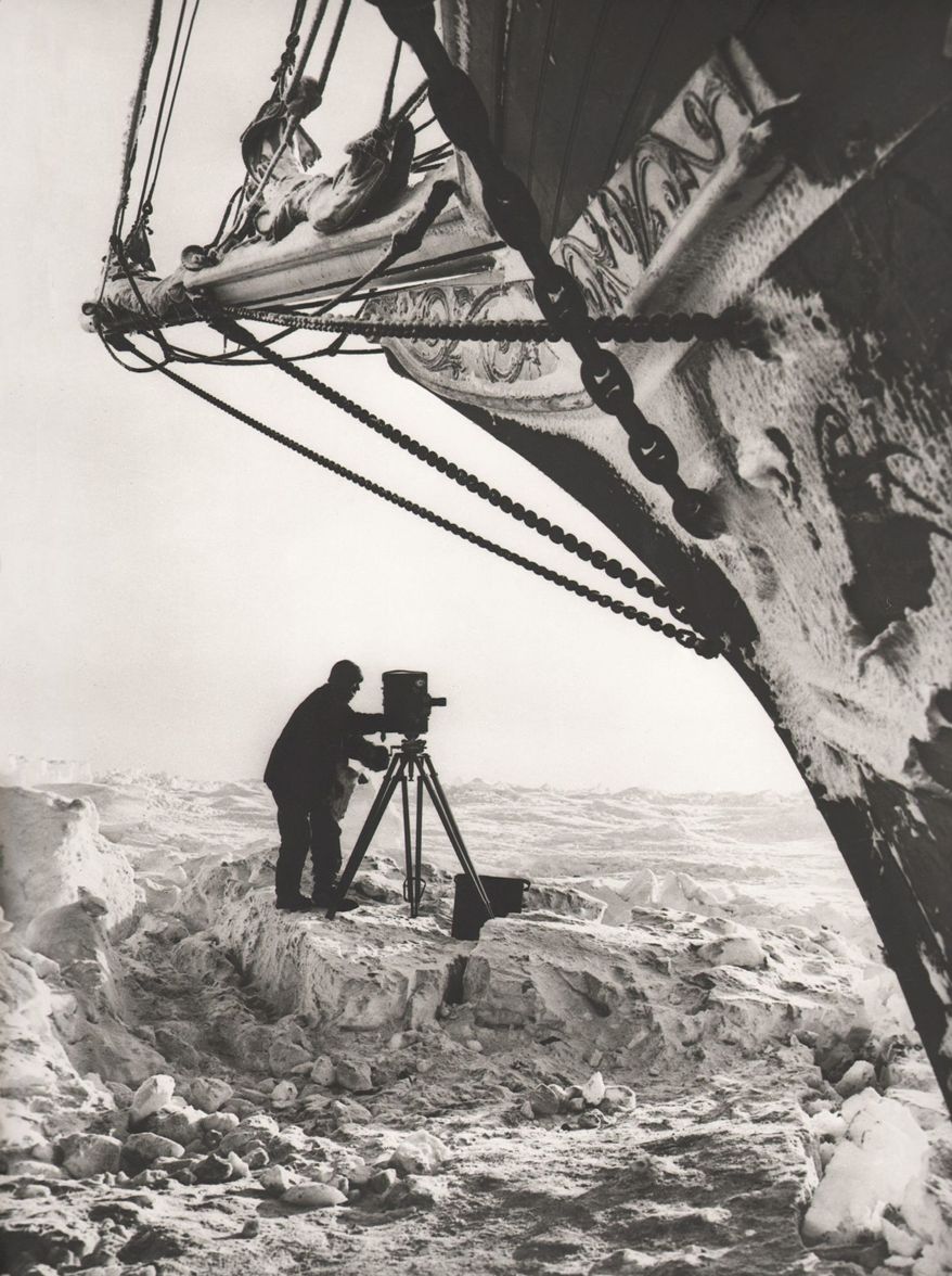 Photographer Frank Hurley had to work in extreme cold with a camera on a tripod and glass negative plates.
(The Ralls Collection)