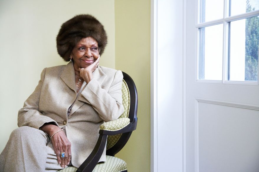 This Jan. 22, 2013 photo shows American gospel singer and author Cissy Houston posing for a portrait in New York. Houston, mother of the late singer Whitney Houston, is releasing a book, "Remembering Whitney," on Jan. 29. (Dan Hallman/Invision/AP)