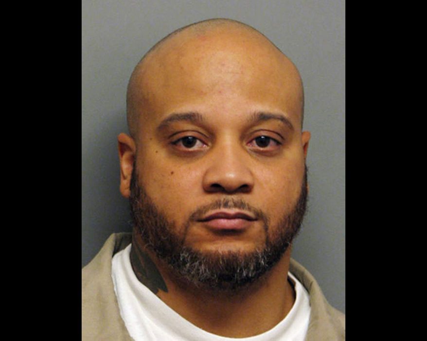 ** FILE ** In this undated file photo provided by the Cook County Sheriff's Office in Chicago shows Steven L. Robbins from Gary, Ind. (AP Photo/Cook County Sheriff's Office, File)