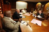 MEETING04.jpg