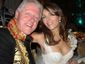 bill-clinton-and-liz-hurley_mugshot_four_by_three.jpg