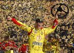 APTOPIX NASCAR Kansas_Lanc.jpg