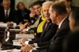 2_172015_white-house-fighting-extr-28201.jpg