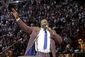 aptopix_heat_shaqs_jersey_basketball_77962.jpg