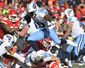 titans_murray_football_85625.jpg