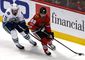canucks_blackhawks_hockey_32254.jpg