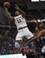 aac_cincinnati_uconn_basketball_89007.jpg