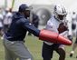 titans_camp_football_52322.jpg