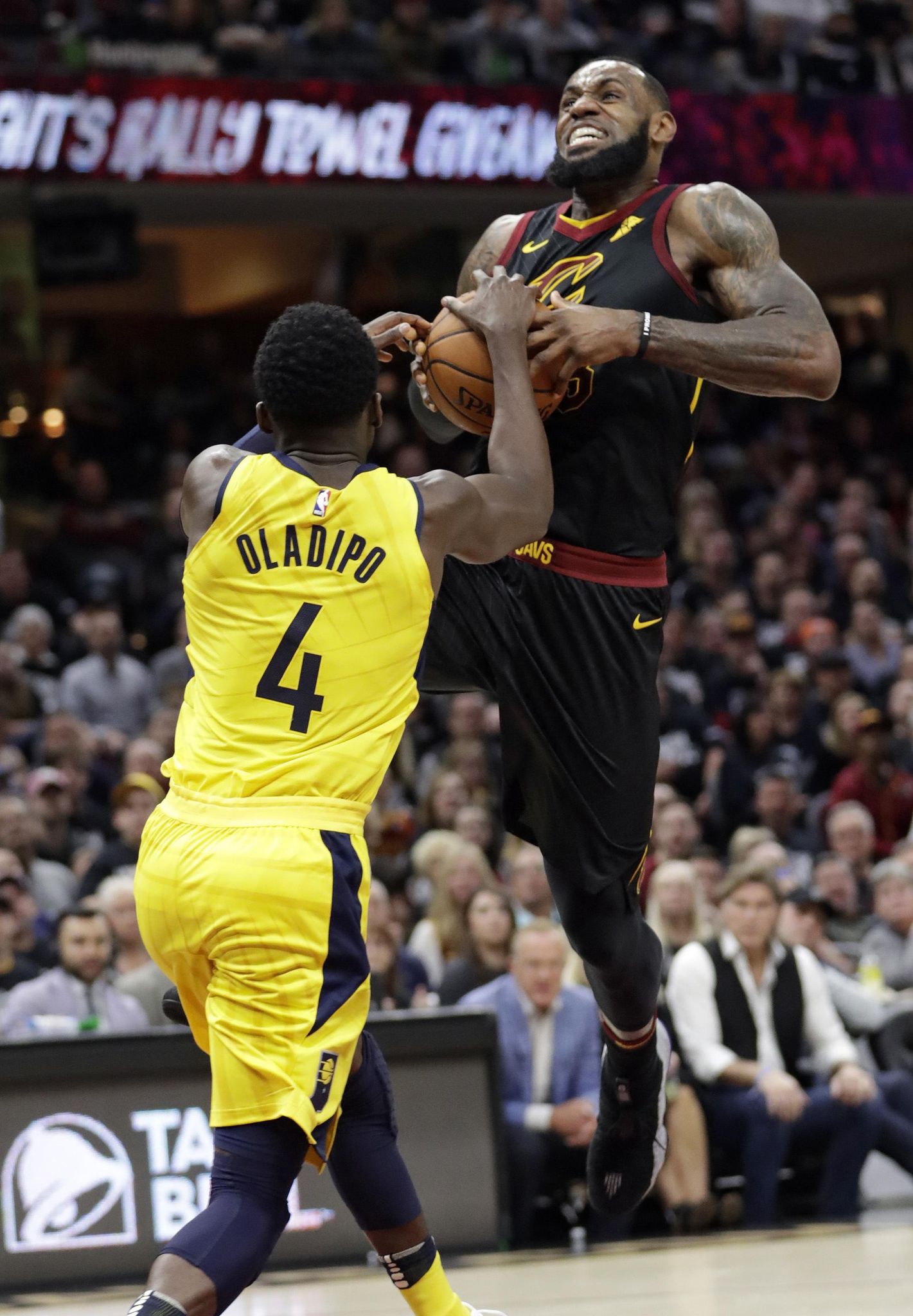 Victor-y: Oladipo scores 32 as Pacers stun LeBron, Cavs