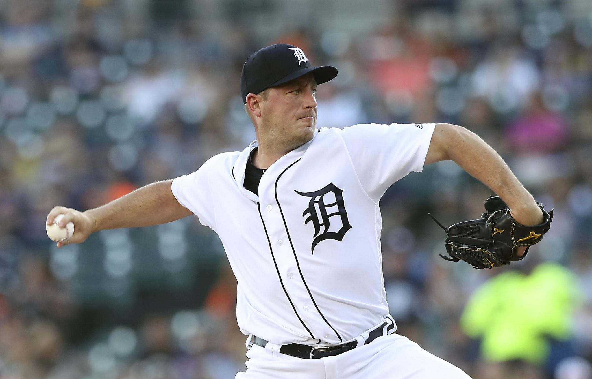 Iglesias, Goodrum help Tigers end six-game losing streak