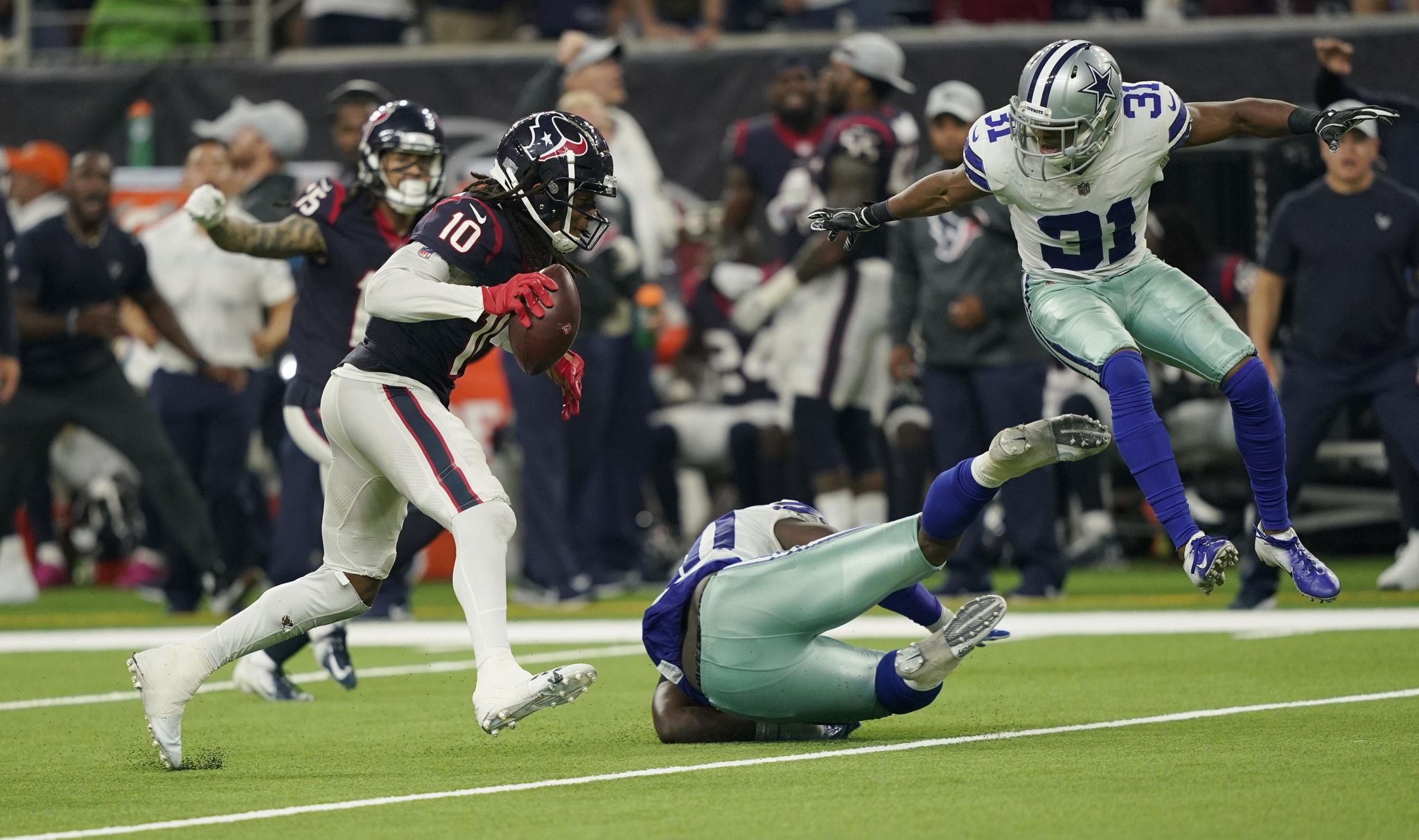 Hopkins wows with nifty catch, leads NFL in yards receiving