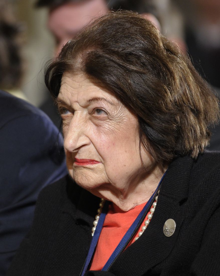 ** FILE ** Helen Thomas (AP Photo/Susan Walsh, File)