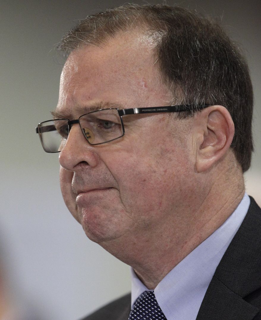 Harry Thierens, BP vice president for drilling and completions, testifies before a federal panel on the Deepwater Horizon explosion. (AP Photo/David J. Phillip, Pool)