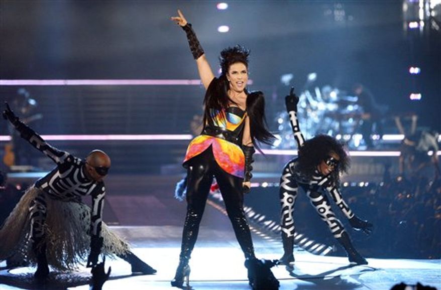 Brazilian singer Ivete Sangalo performs at Madison Square Garden Saturday, Sept. 4, 2010 in New York. (AP Photo/Jason DeCrow)