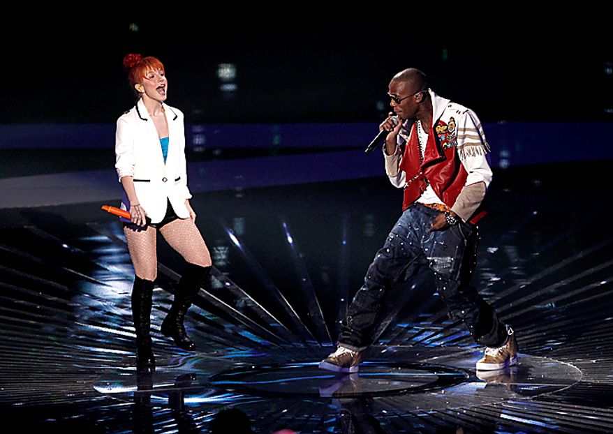 Hayley Williams, left, and B.o.B. perform at the MTV Video Music Awards on Sunday, Sept. 12, 2010 in Los Angeles. (AP Photo/Matt Sayles)