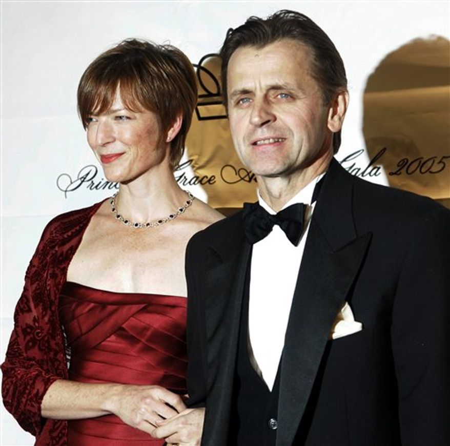 FILE - In this Oct. 26, 2005 file photo, Mikhail Baryshnikov enters the Princess Grace awards with his wife Lisa Rinehart in New York. The suburban New York house owned by Baryshnikov and bought in 1981, is on the market for an asking price of about $4 million. The 19th-century home features six bedrooms, 5 1/2 bathrooms and sweeping views of the Hudson River. (AP Photo/Kathy Willens, File)