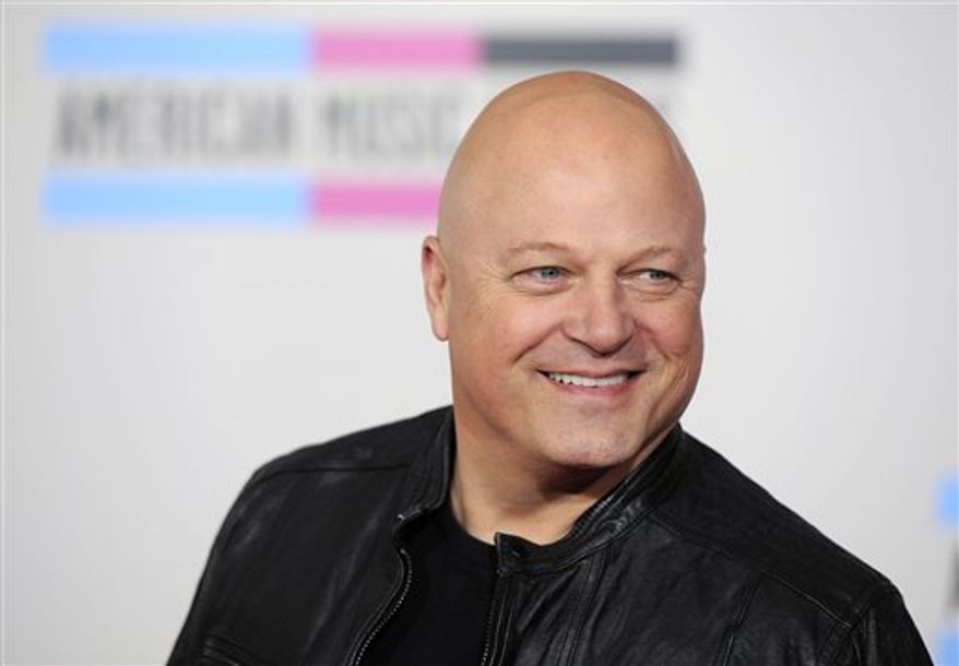 FILE - In this Nov. 21, 2010 file photo, Michael Chiklis arrives at the 38th Annual American Music Awards in Los Angeles. (AP Photo/Chris Pizzello, file)