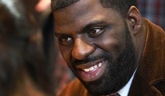 Hip-hop artist Che &quot;Rhymefest&quot; Smith will be recognized for &quot;Glory,&quot; the Academy Award-winning song from the film &quot;Selma&quot; that he co-wrote with John Legend and Common. (AP)
