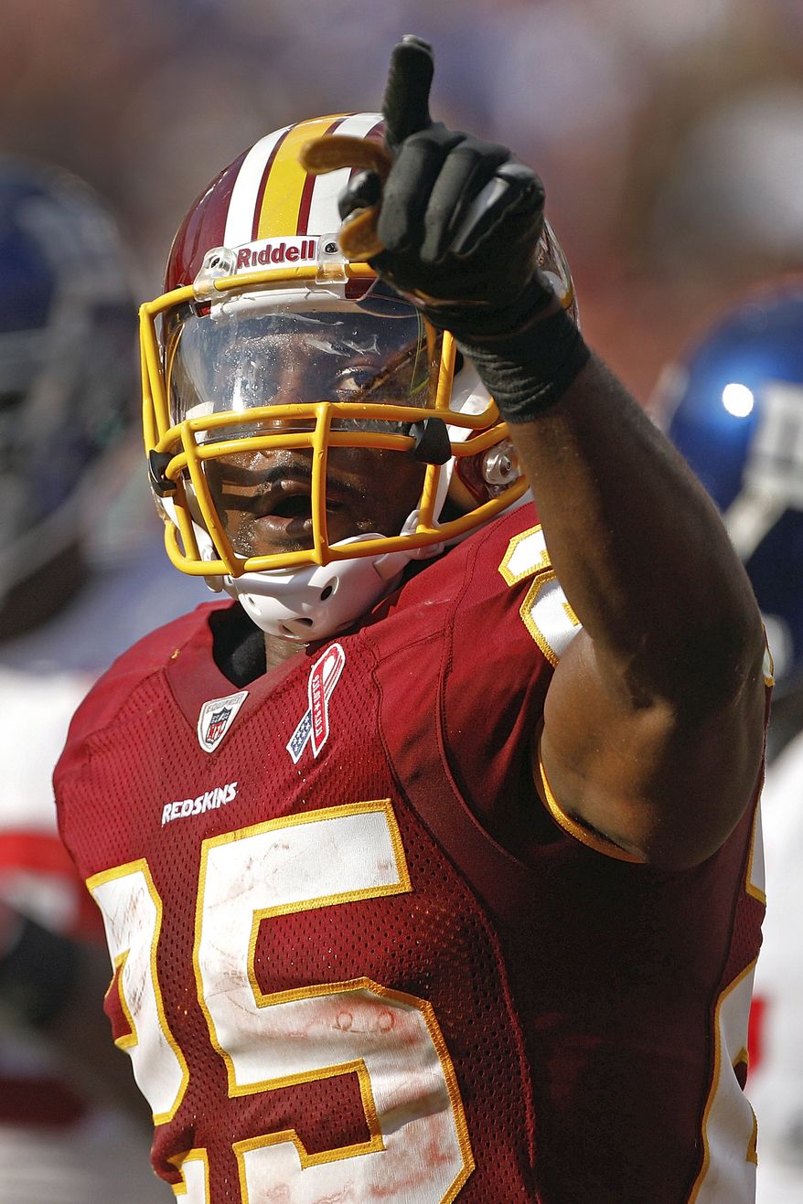 Washington Redskins running back Tim Hightower believes he's found an offense that suits his talents. Coach Mike Shanahan runs a a similar outside-zone scheme that his college coach, Dave Clawson, ran at the University of Richmond. (AP Photo/Evan Vucci)