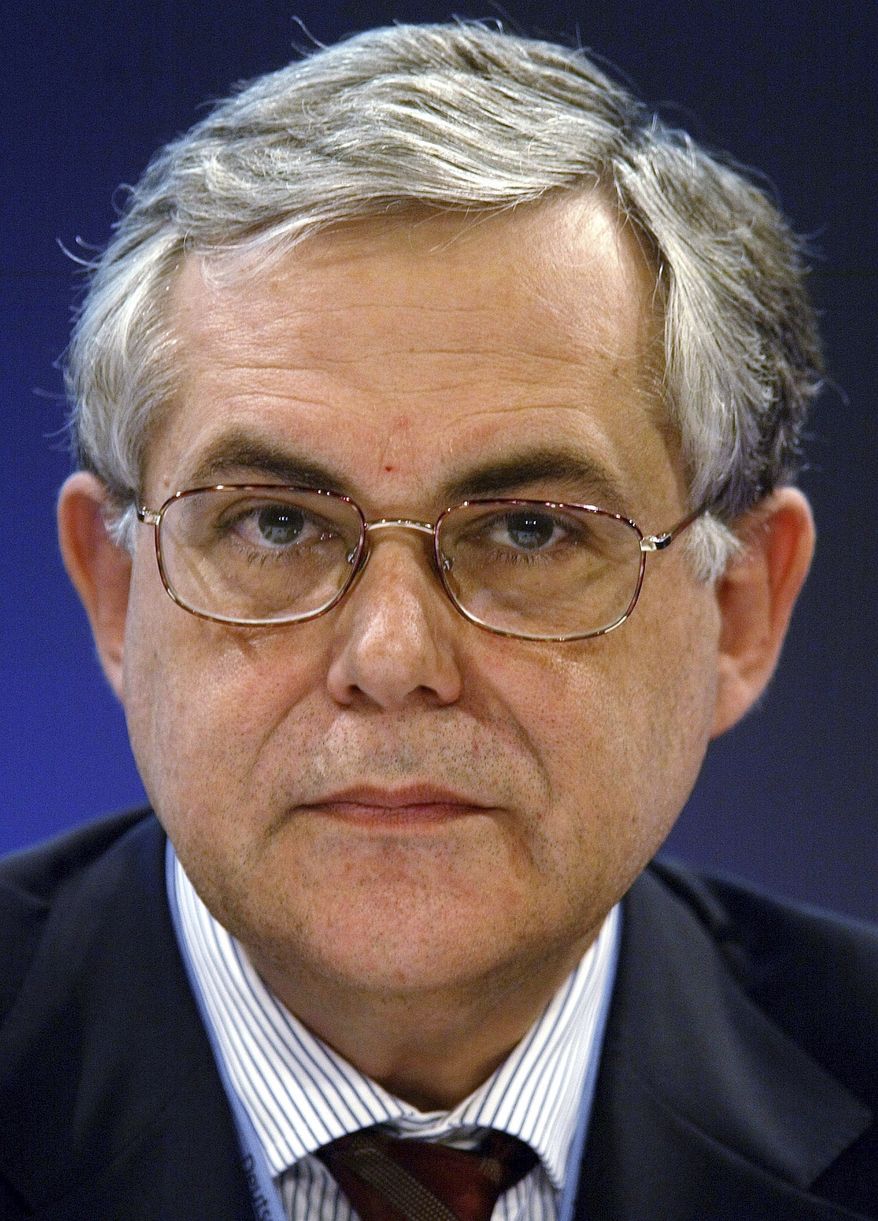 ** FILE ** Lucas Papademos (AP Photo/Roberto Pfeil, Pool)