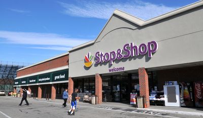The winning ticket in a $336.4 million Powerball jackpot was purchased at this Stop &amp; Shop supermarket in Newport, R.I. (AP Photo/The Daily News, Dave Hansen)