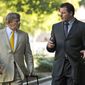 ** FILE ** In this July 13, 2011, file photo, former Major League Baseball pitcher Roger Clemens, right, and his attorney Rusty Hardin outside federal court in Washington. (AP Photo/Alex Brandon, File)