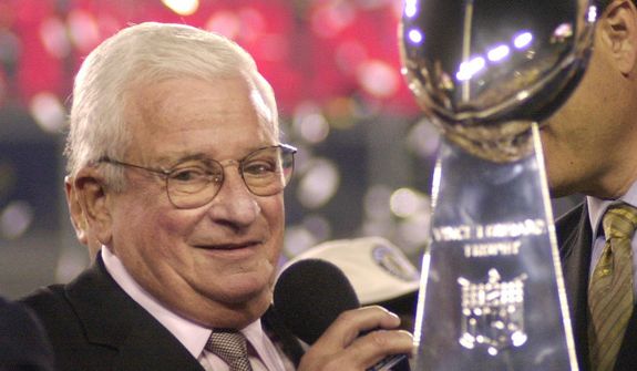 Baltimore Ravens owner Art Modell is pictured with the Vince Lombardi Trophy after the Ravens beat the New York Giants 34-7 in Super Bowl XXXV on Jan. 28, 2001, in Tampa, Fla. (Associated Press)