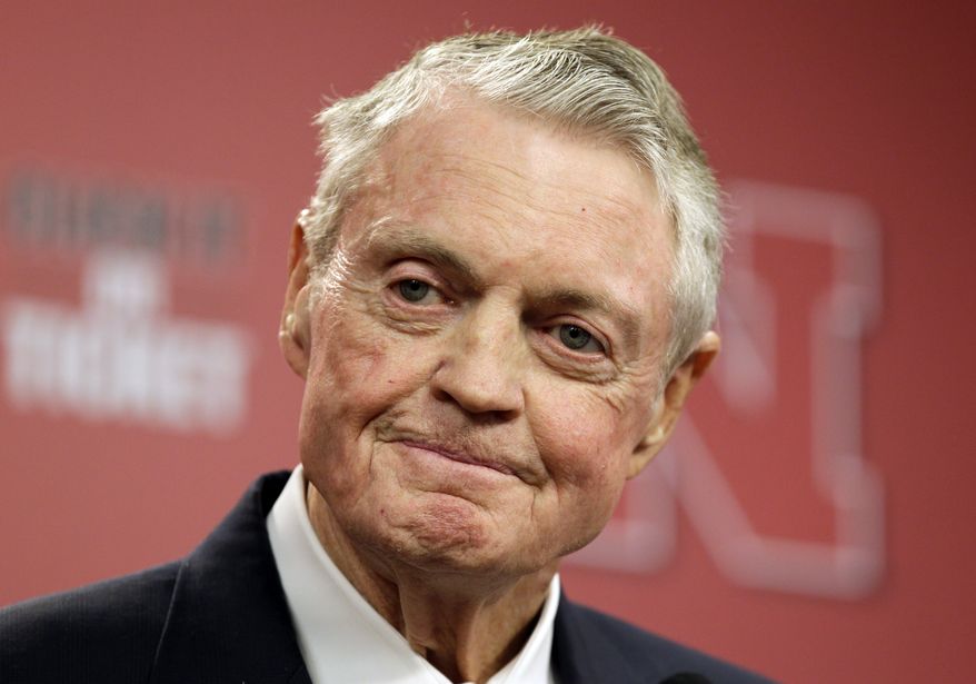 Nebraska athletic director Tom Osborne announces his retirement as of Jan. 1, during a news conference in Lincoln, Neb., Wednesday, Sept. 26, 2012. The 75-year-old Osborne said "the perception" that you're getting old "can get in the way." He also said he didn't want to be a distraction. (AP Photo/Nati Harnik)