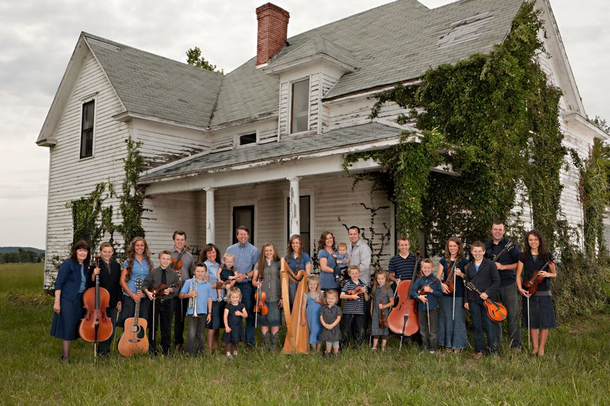 The Duggar clan (Scott Enlow)