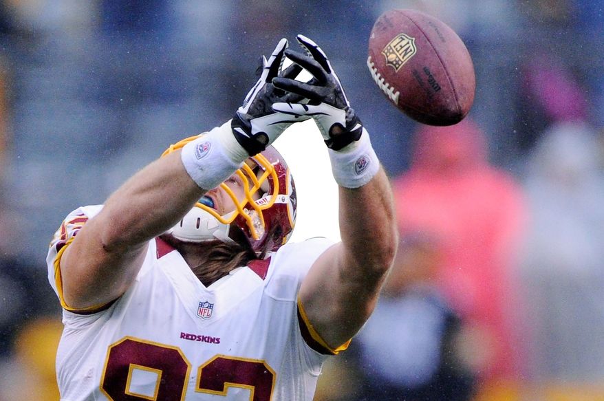 Washington Redskins tight end Logan Paulsen (82) can't haul in a third quarter pass at Heinz Field, Pittsburgh, Pa., Oct. 28, 2012. (Preston Keres/Special to The Washington Times)