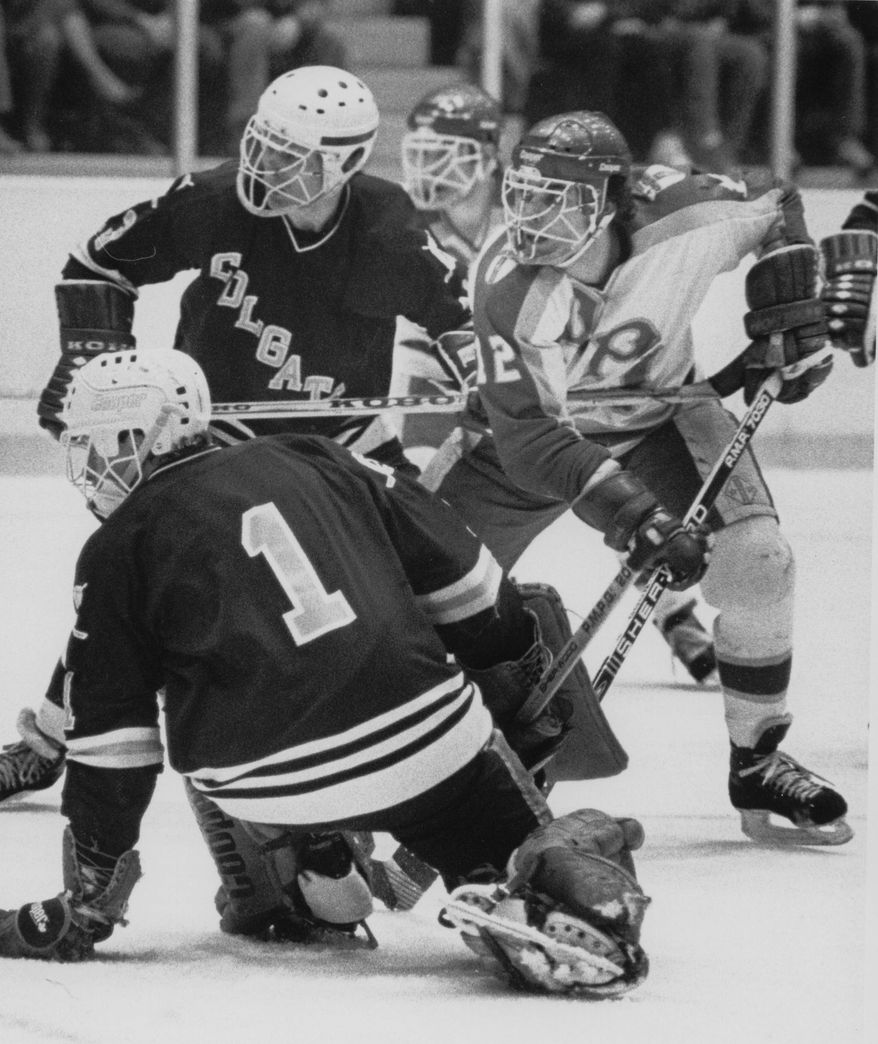 Adam Oates led Rensselaer Polytechnic Institute to an NCAA championship in 1985. (RPI Athletics)