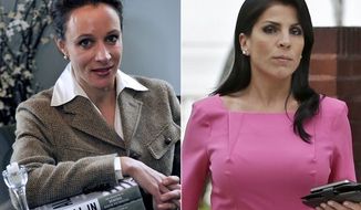 This combo made from file photos shows Gen. David Petraeus&#39; biographer and paramour Paula Broadwell, left, and Florida socialite Jill Kelley. Broadwell and Kelley, the two women at the center of David Petraeus&#39; downfall as CIA director, visited the White House separately on various occasions in what appear to be unrelated calls that did not result in meetings with President Barack Obama. (AP Photos/Charlotte Observer, T. Ortega Gaines/AP, Chris O&#39;Meara)