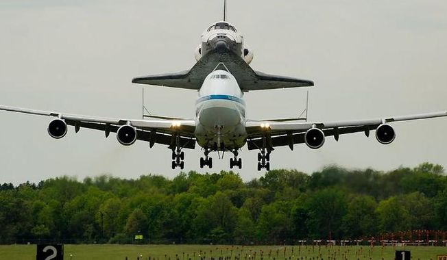Final flyover for space shuttle Discovery