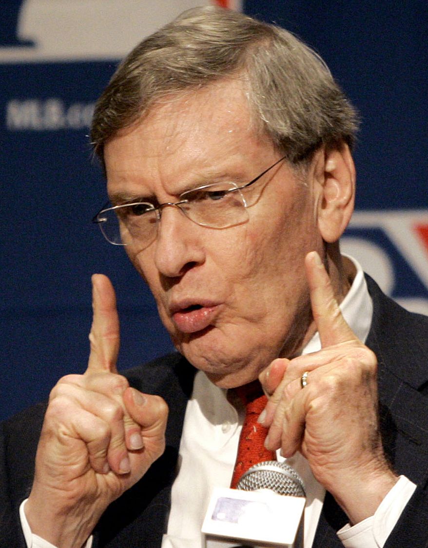 ** FILE ** In this Jan. 17, 2008 file photo, Baseball Commissioner Bud Selig addresses the media during a news conference in Scottsdale, Ariz. (AP Photo/Matt York, File)