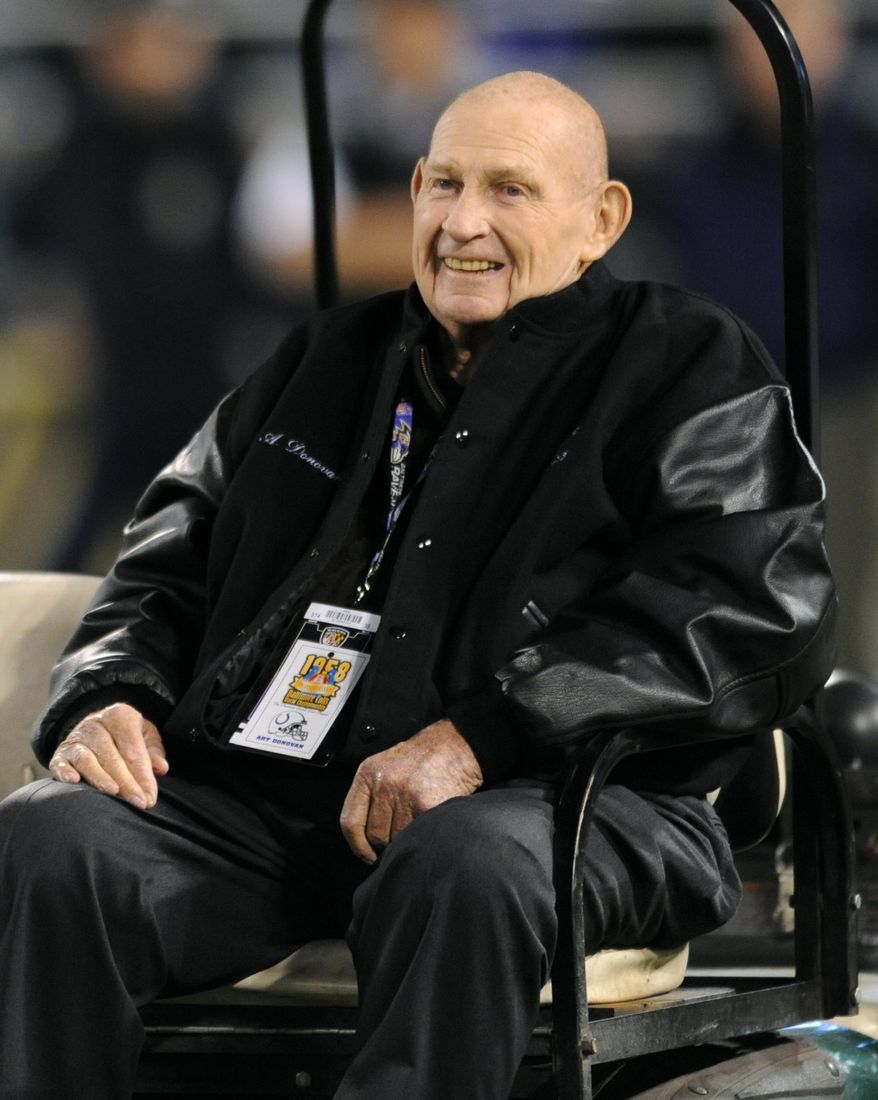 ** FILE ** This Dec. 28, 2008, file photo shows Hall of Fame member and former Baltimore Colts player Art Donovan smiling during a half-time ceremony to commemorate the 50th anniversary of the Colts and New York Giants World Championship Game. Donovan, the Hall of Fame defensive lineman who spent much of his 12-year career with the Baltimore Colts, has died. He was 89. (AP Photo/Gail Burton, File)
