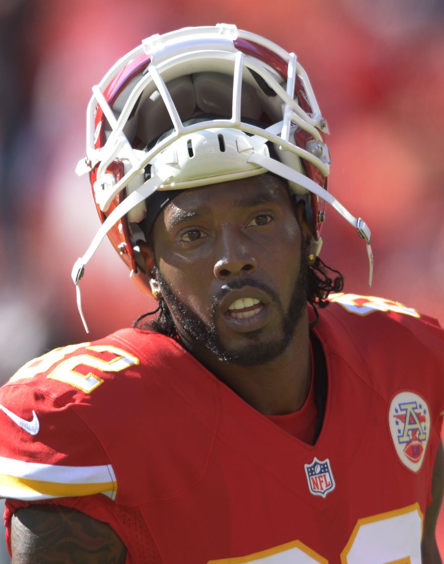 FILE - This is an Oct. 13, 2013 file photo showing Kansas City Chiefs wide receiver Dwayne Bowe before an NFL football game in Kansas City, Mo. Bowe was arrested outside Kansas City over the weekend on charges of speeding and possessing marijuana, authorities said Tuesday, Nov. 12, 2013. (AP Photo/Reed Hoffmann, File)