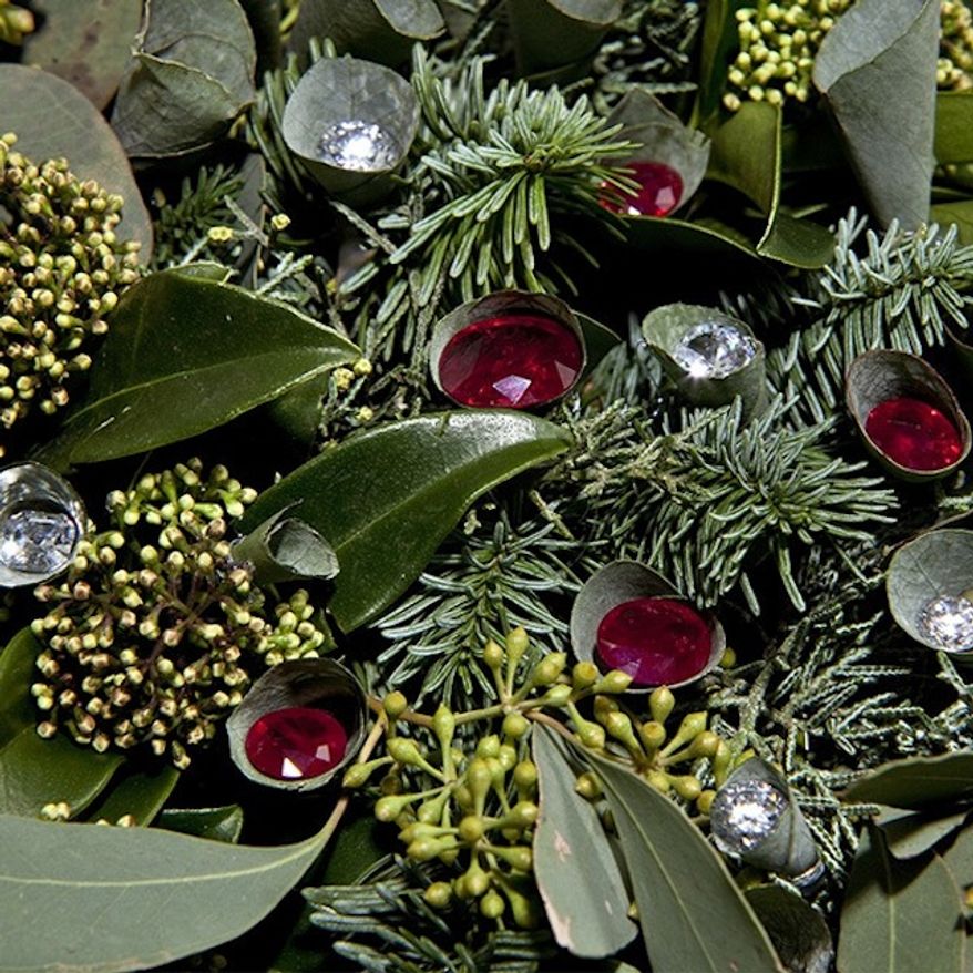 A London florist is selling what is believed to be the world's most expensive Christmas wreath. (Suzanne Mitchell Photography)