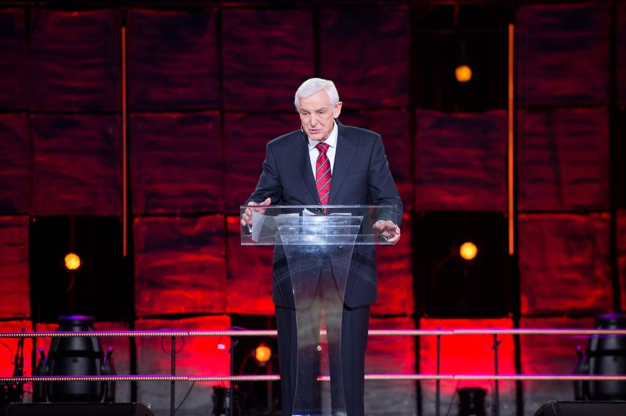 David Jeremiah, a popular Christian broadcaster and author of a new study Bible, preaches to 5,000 at New York&#x27;s Madison Square Garden on Dec. 5, 2013. (Courtesy Icon Media Group) **FILE**