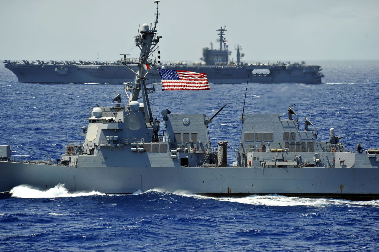 ABD Donanması savaş gemisi, artan gerilimin ortasında Tayvan Boğazı'ndan geçti