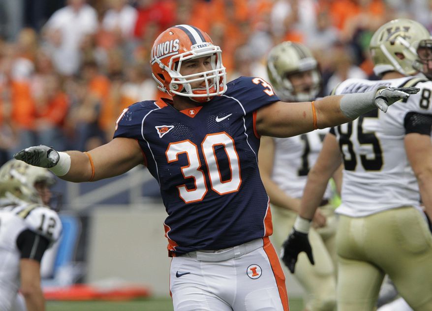 FILE - In this Sept. 24, 2011 file photo, Illinois linebacker Houston Bates (30) celebrates after making a tackle during an NCAA college football game against Western Michigan in Champaign, Ill. In a statement Friday, Feb. 28, 2014, Bates says he is leaving the team to try to find a school closer to his home in Louisiana for his final season. (AP Photo/Seth Perlman, File)