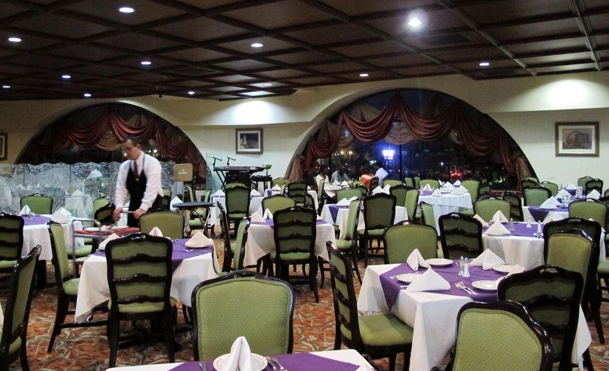 The once popular Garcia's Restaurant is almost empty in Matamoros, Mexico, Friday, Feb. 28, 2014. In the midst of a three-year increase in American tourism in Mexico, communities along the Rio Grande are trying to win back U.S. tourists and revitalize their tourism industry. (AP Photo/Olga Rodriguez)