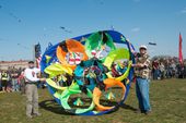 3_272014_kite-makers-competi8201.jpg