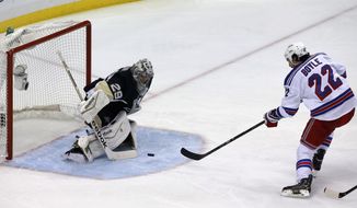 New York Rangers&#39; Brian Boyle (22) fires a shot past Pittsburgh Penguins goalie Marc-Andre Fleury (29) for a goal in the first period of Game 7 of a second-round NHL playoff hockey series, in Pittsburgh on Tuesday, May 13, 2014. (AP Photo)