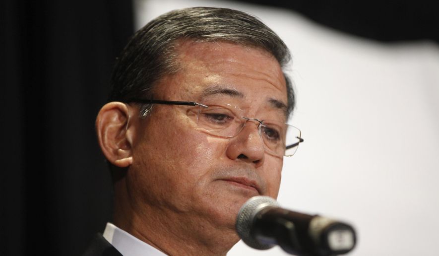 Veterans Affairs Secretary Eric Shinseki pauses as he speaks at a meeting of the National Coalition for Homeless Veterans, Friday, May 30, 2014, in Washington. President Barack Obama says he plans to have a &amp;quot;serious conversation&amp;quot; with Shinseki about whether he can stay in his job.  (AP Photo/Charles Dharapak)