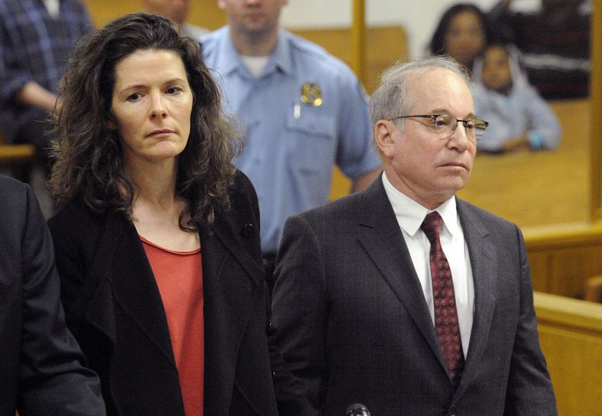 FILE - In this May 16, 2014 file photo, Paul Simon, right, and his wife, Edie Brickell, make a brief appearance in Superior Court in Norwalk, Conn., for a disorderly conduct case about an April 26 argument inside a cottage on their New Canaan property. The couple had been scheduled to return to court Tuesday, June 17, 2014, but prosecutors declined to pursue the case. The charges will be dropped and eventually erased after 13 months. (AP Photo/New York Post, Douglas Healey, Pool, File)