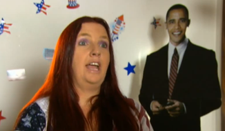 Australian Mandy Carter has vowed to ride her stationary bicycle the distance between Melbourne and D.C. in an attempt to get Barack Obama&#39;s attention. (Screen grab courtesy of jump-in.com.au)