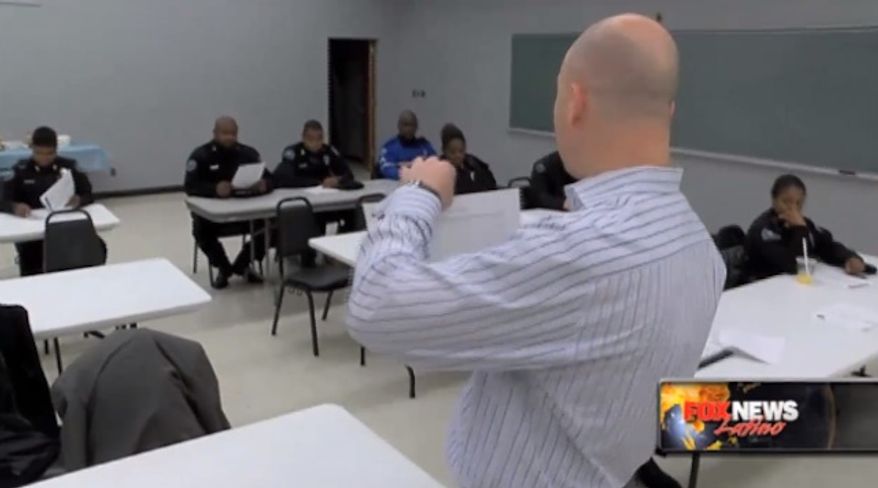The police department in Jackson, Mississippi is now requiring officers to take a Spanish-language class four times a year in order to better communicate with the city's growing Hispanic community. (Fox News Latino)