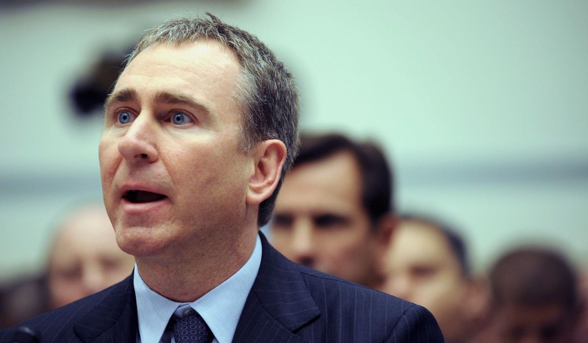 NextImg:IRS apologizes to wealthy Americans whose taxpayer files were stolen