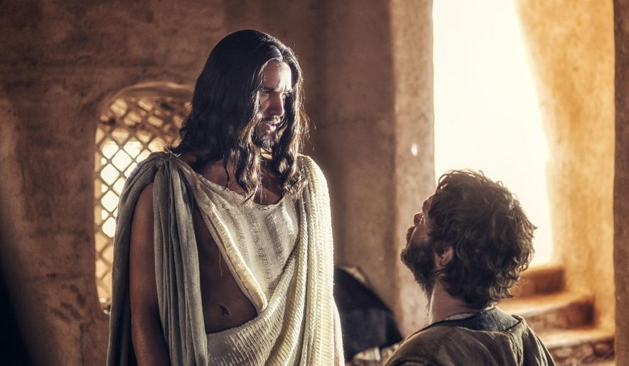 Juan Pablo Di Pace portrays Jesus, left, and Johannes Haukur Johannesson portrays Thomas in a scene from NBC&#39;s &quot;A.D. The Bible Continues.&quot; (Associated Press) ** FILE **